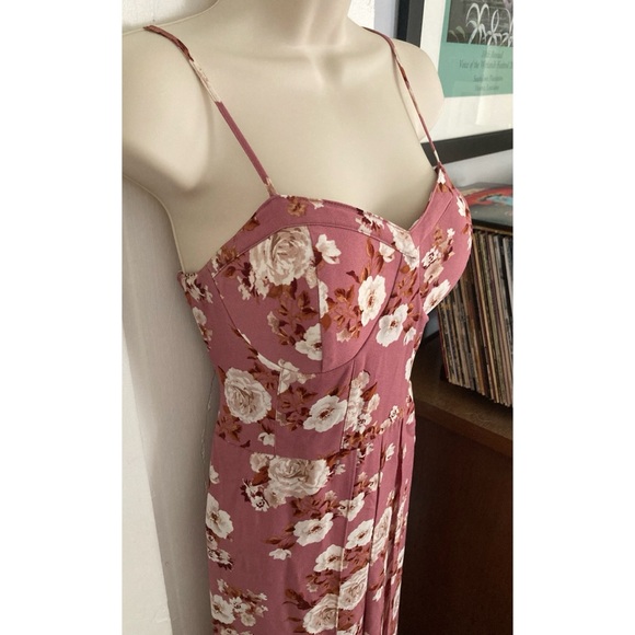 Xhileration Peekaboo-Leg Rose Floral Jumpsuit Smocked Corset Bodice Medium - Picture 3 of 15